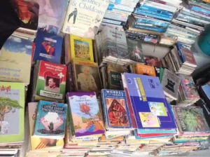 naresh-old-book-seller-and-purchaser-ramnagar-nagpur-book-shops-3qsa3r0